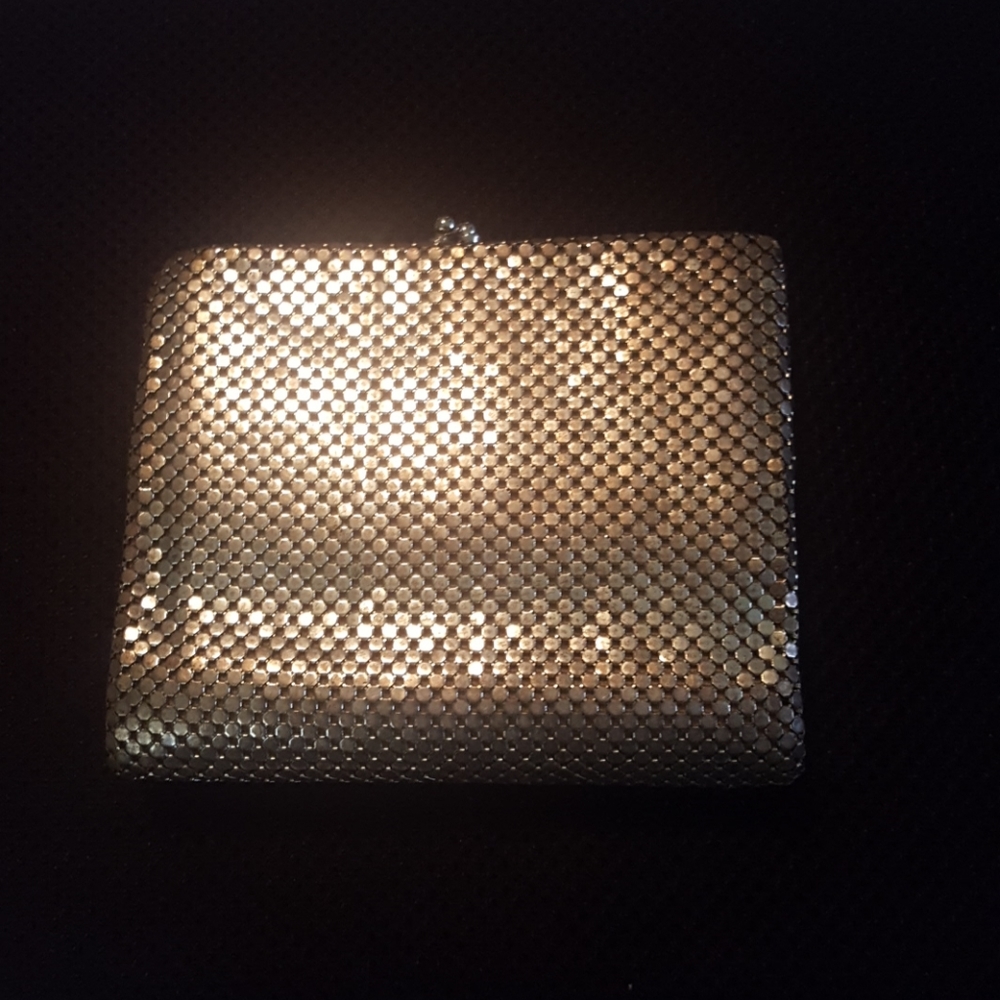 Whiting & Davis silver mesh wallet